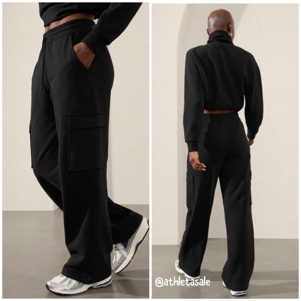 Athleta Easy Fleece Straight Cargo Pant | Black